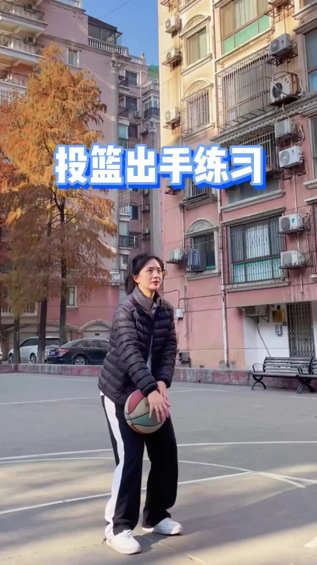 初中女子篮球队投篮训练视频
